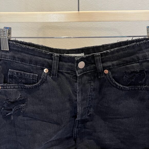 H&M Denim Shorts Size 6 - Picture 5 of 9